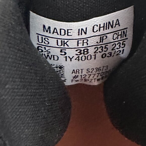 Adidas women's sneakers size 6.5 - Picture 5 of 5